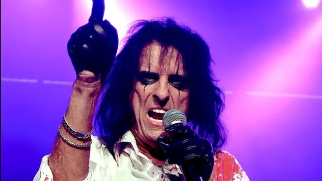 Златна сватба: Рок звездата Алис Купър поднови брачния си обет по повод 50 години брак