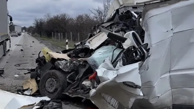 Жертва и ранен при тежка катастрофа на АМ „Тракия“(Снимки)