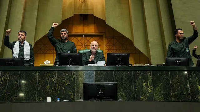 Председателят на иранския парламент: Не се водят никакви преговори със САЩ