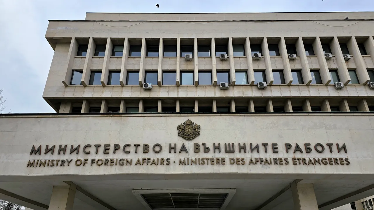 МВнР създава временен механизъм за противодействие на дезинформацията за изборите