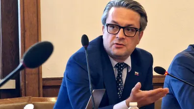 Биков: Не знам къде е олигархията, но в партията на Радев са дадени много средства