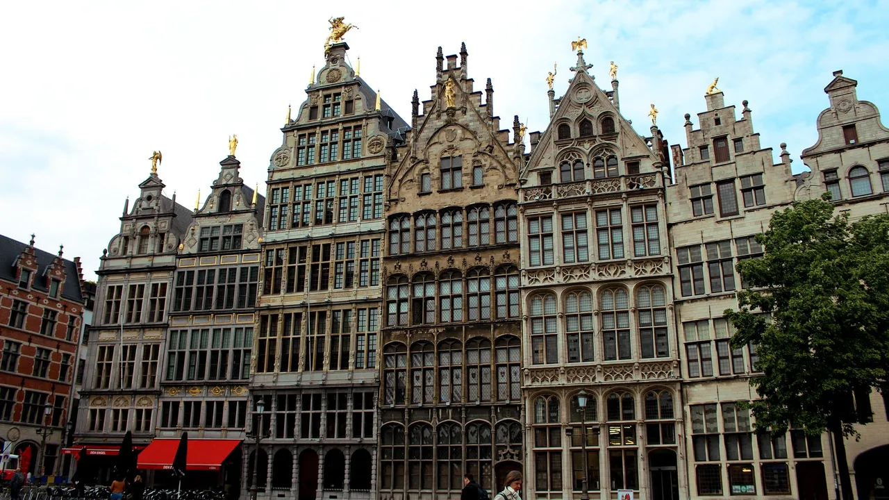 Антисемитизъм: Подпалиха кола в Антверпен