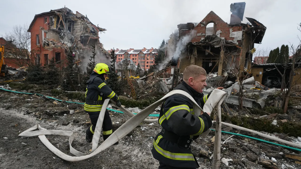 Киев е под обсада на руски дронове, разрушения и жертви в цяла Украйна