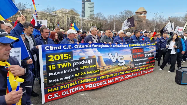 Сблъсъци и сълзотворен газ в Букурещ: миньорите и властта не се разбраха