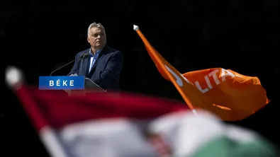 Унгарската опозиционна партия "Тиса" увеличава преднината си пред "Фидес" на Орбан