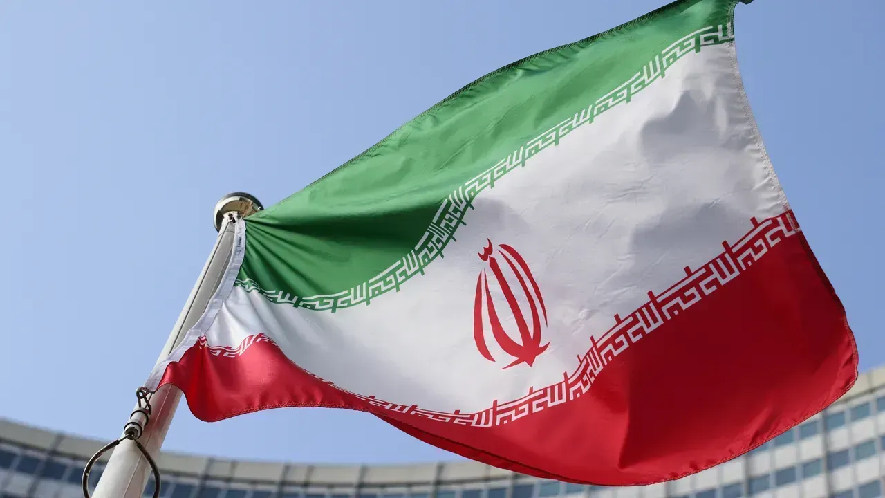 Иран изпрати официален отговор на 15-точковия план на САЩ, поставяйки условия за прекратяване на войната