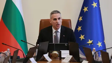 Андрей Гюров търси общи мерки срещу кризата след среща със синдикатите