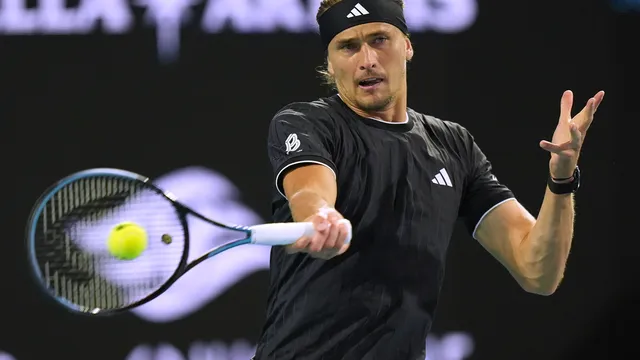 Зверев мина експресно през аржентинец за среща със Синер