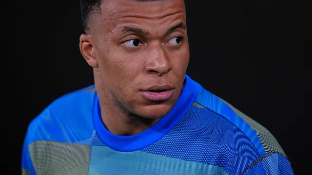 Мбапе влезе в обувките на Жан-Пиер Папен