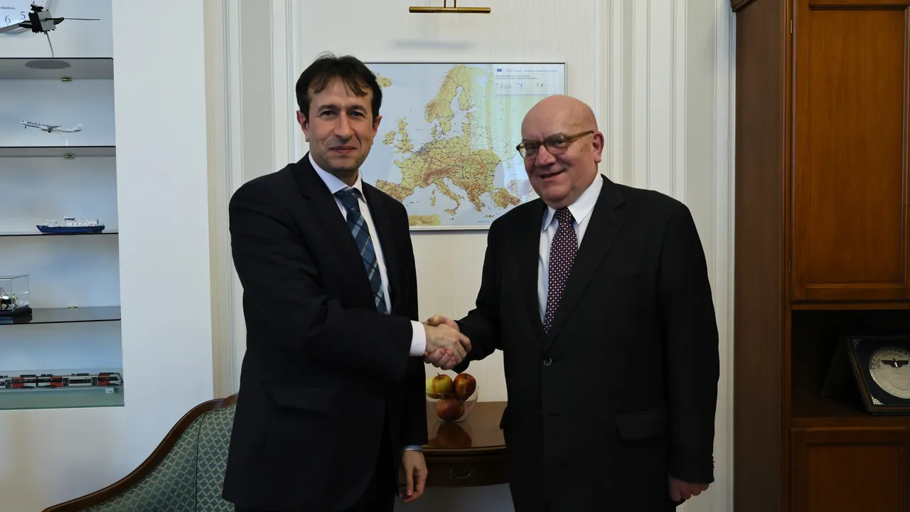 Исмаилов: Увеличаването на цените на горивата е проблем, за който всички държави от ЕС търсим решение