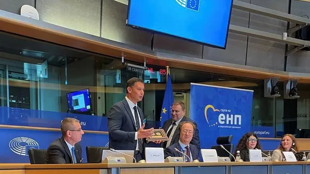 Съдът на ЕС отказа искането на "Възраждане" за връщане на лева