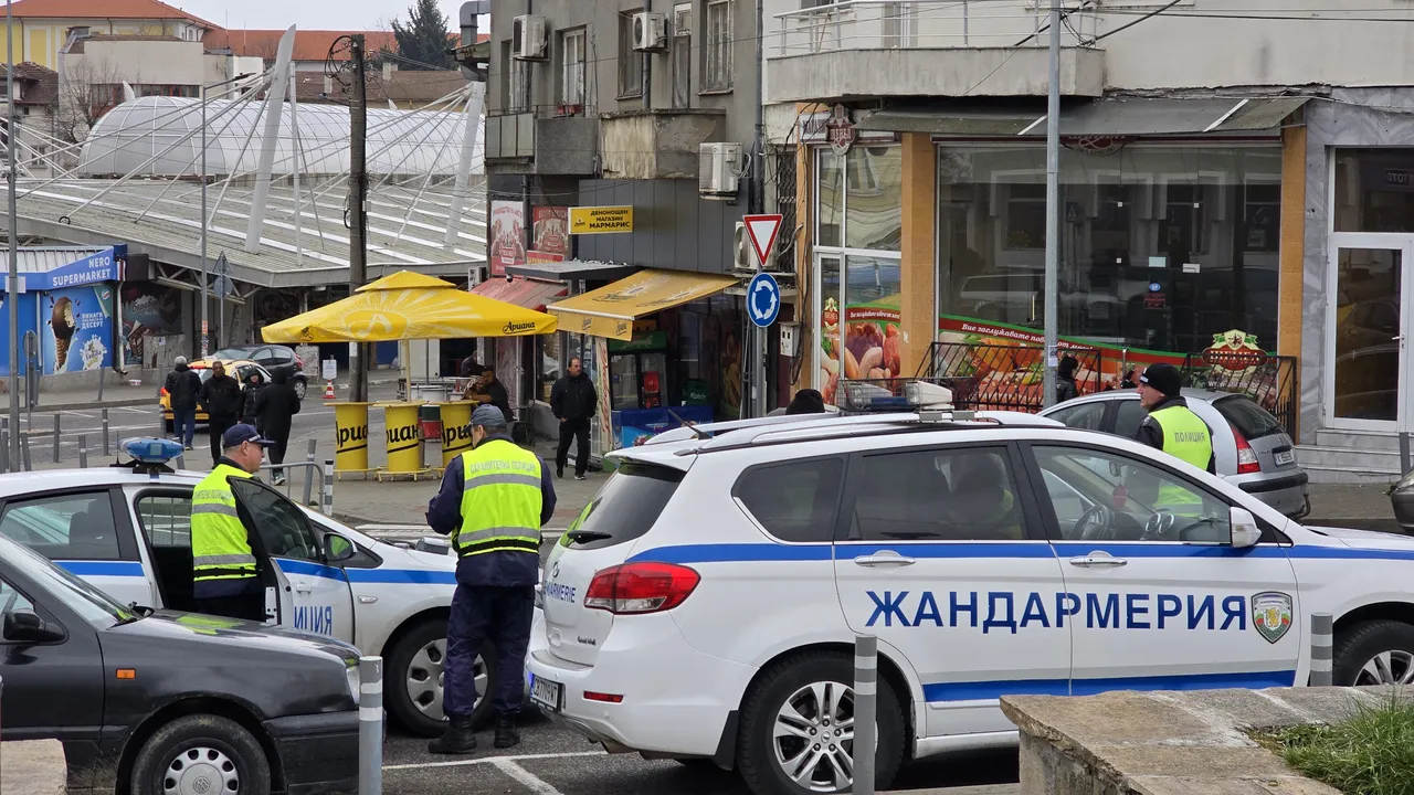 Има задържан за търговия с гласове в Кърджали