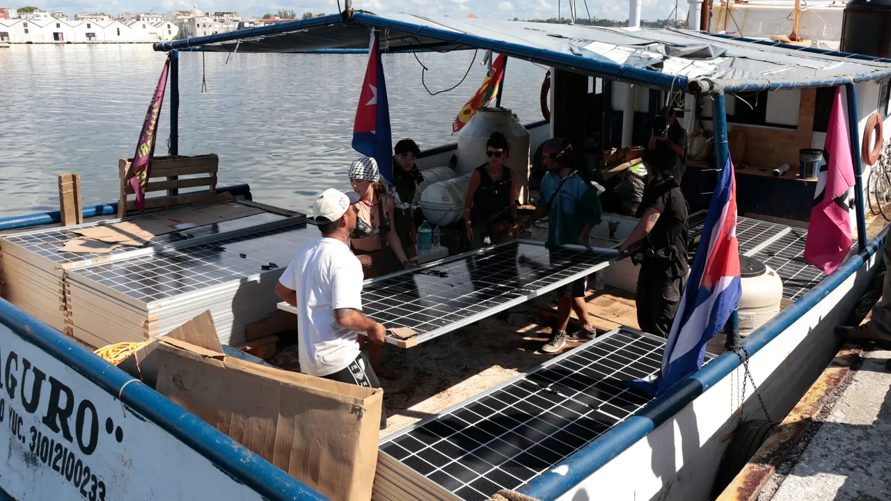 Обявените за изчезнали платноходки с хуманитарна помощ са стигнали до Куба