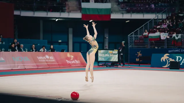 Отличен старт за Стилияна Николова на Световната купа