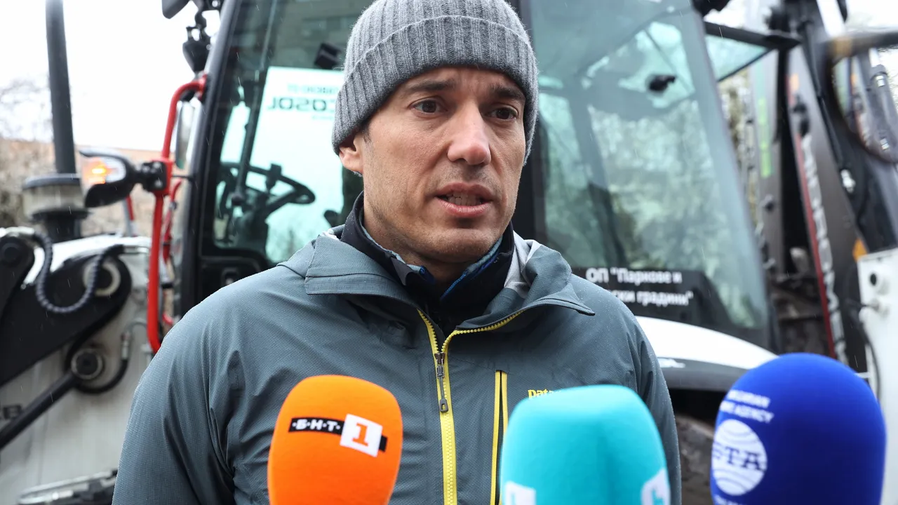 Терзиев: Само за ден изчистихме 50 тона отпадъци в „Люлин“