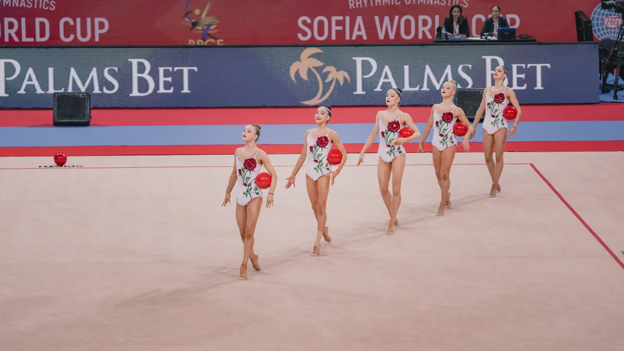 Страхотни! Българският ансамбъл задава темпото в София