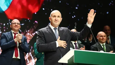 Радев: Икономиката не трябва да плаща цената на идеологиите