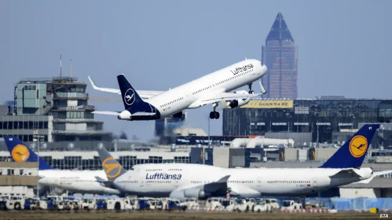 Силен дъжд блокира полетите на летището в Истанбул