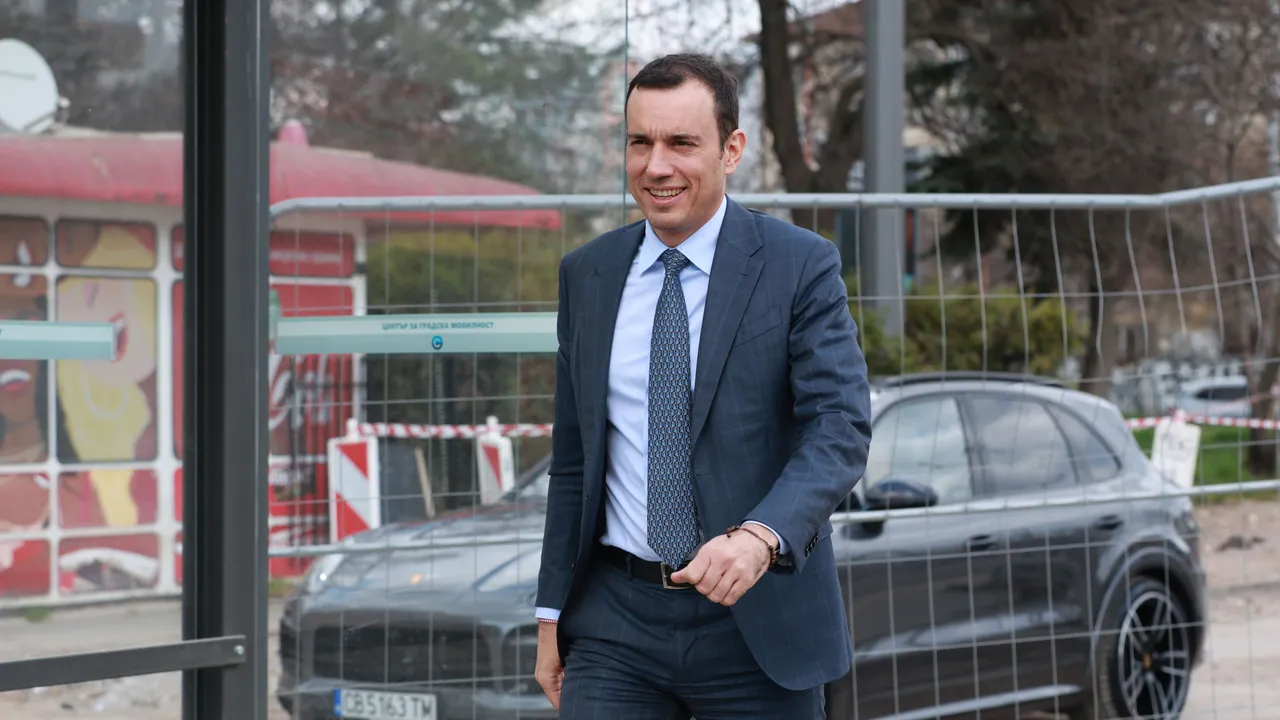 Терзиев към Борисов: Децата на България имат нужда от болница, не от махленско заяждане