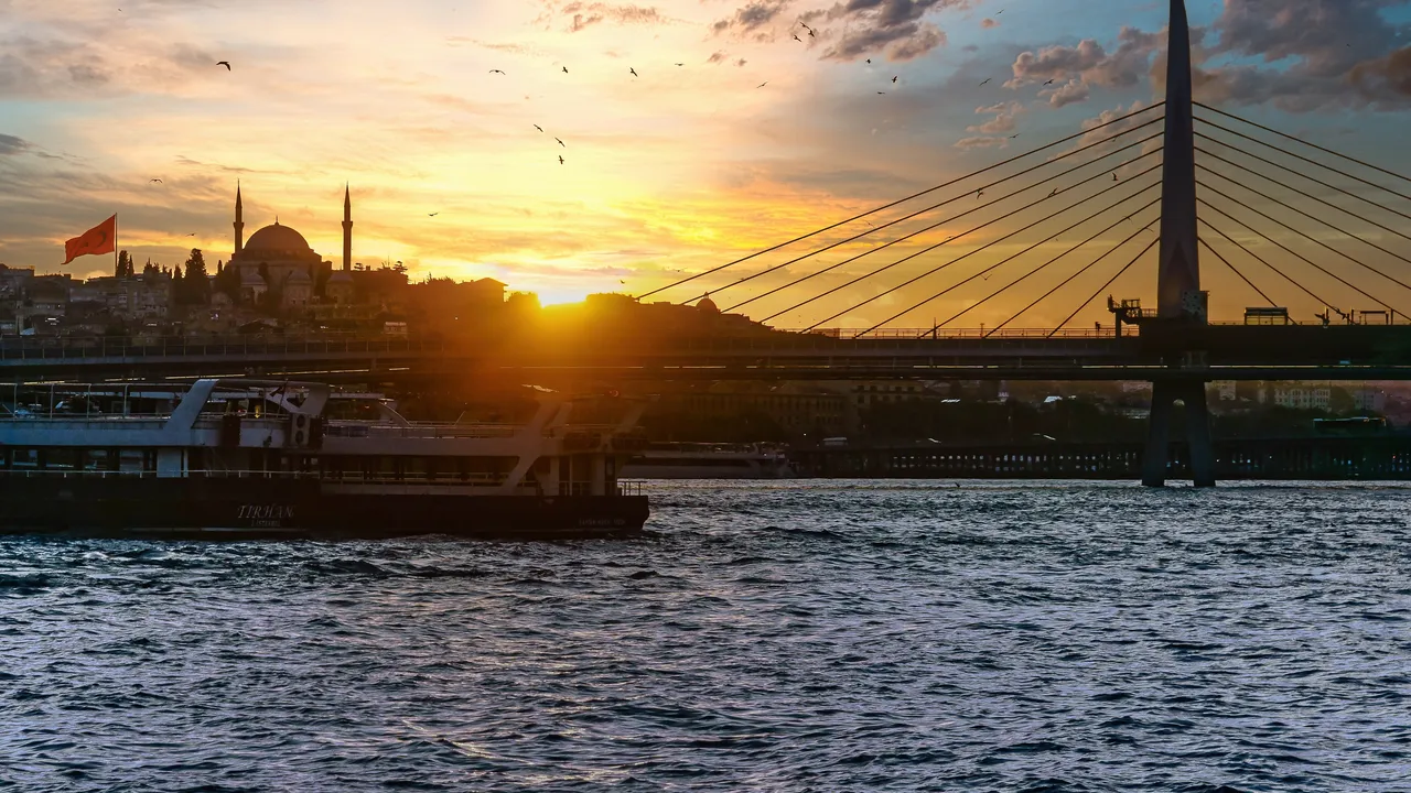 Трагедия в Турция - млада инфлуенсърка почина след скок от мост