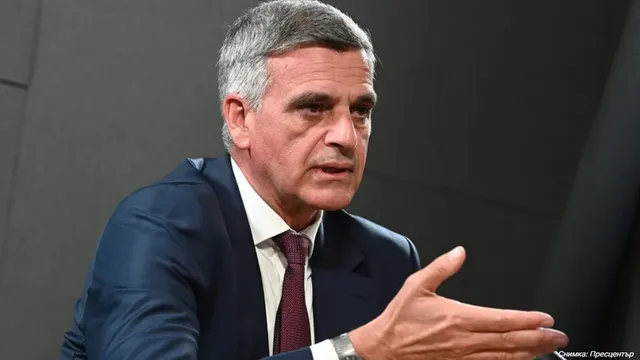 Стефан Янев за служебната власт: Нямат право на знакови посещения