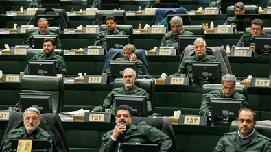 Комисия на иранския парламент одобри въвеждане на транзитни такси през Ормузкия проток