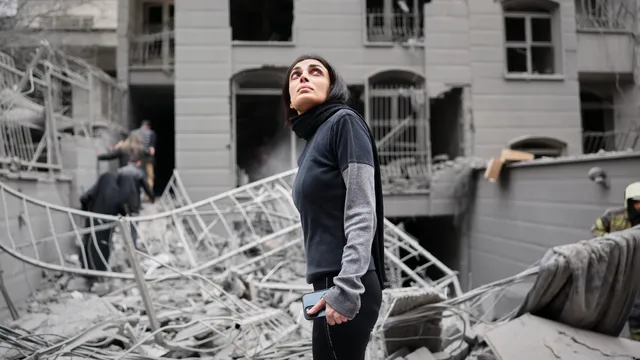 Иран съобщи за трима убити и 12 ранени при атака срещу джамия