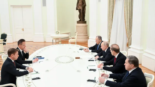 "Ще направим всичко възможно": Сиярто обслужва Лавров в изтекъл запис