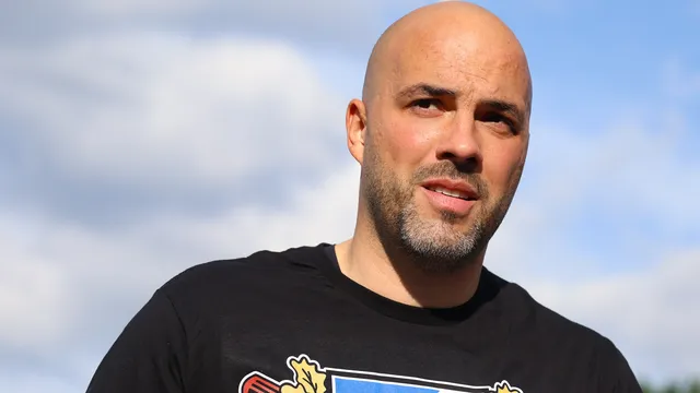 Ники Михайлов към баща си: Благодаря ти за всяка прегръдка