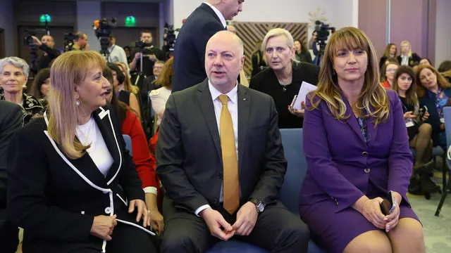 Шулева: Дано извънредното заседание на НС не стане сцена на наддаване