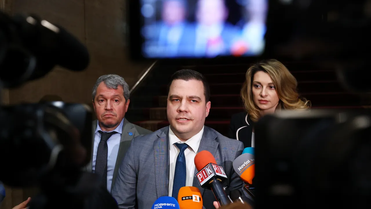 ИТН: Йотова да оттегли кабинета Гюров и да назначи нов