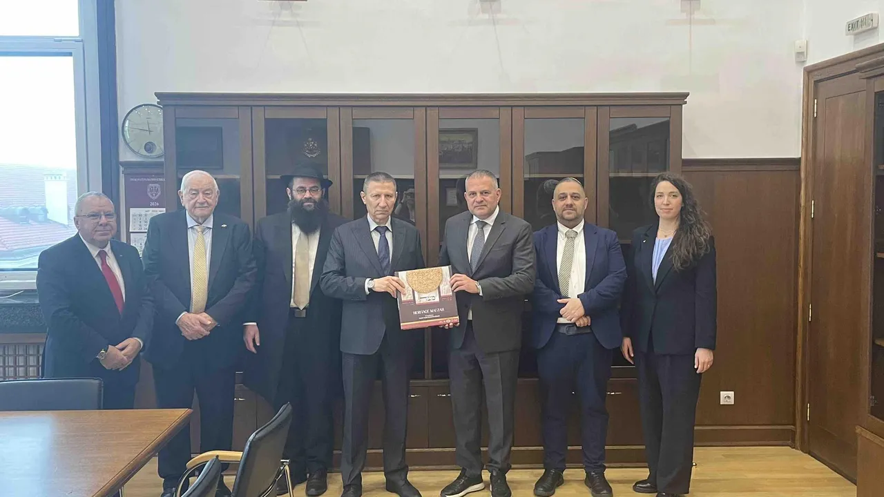 Сарафов обсъди борбата срещу антисемитизма с еврейската общност у нас