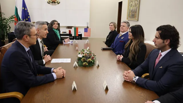 Гюров и Йотова обсъдиха газовия коридор със САЩ