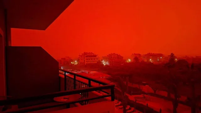 В Крит се появи червено небе (ВИДЕО)