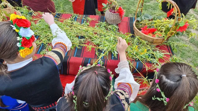 Лазаровден - денят на лазарките и народните обичаи