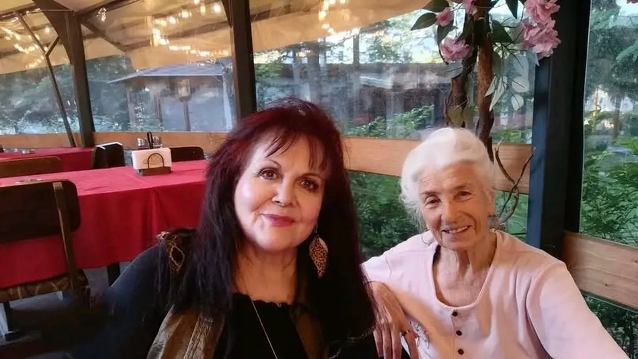 Приятелка на Янка Рупкина: Пратена е у дома, докато се бори за живота си