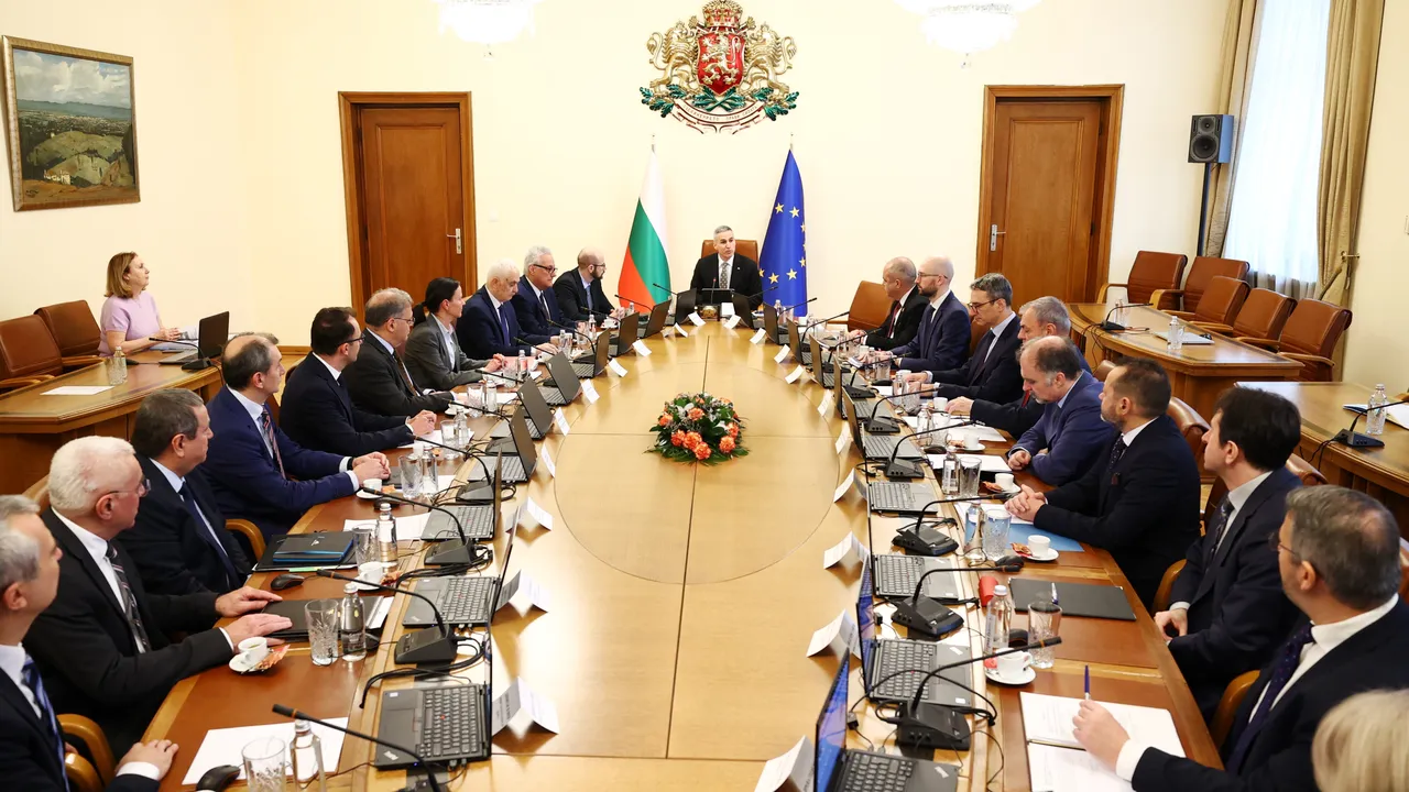 Антикризисните мерки на кабинета ще бъдат активирани според развоя на войната в Близкия изток