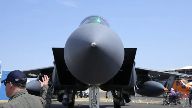 Спасен е един от пилотите на сваления над Иран американски изтребител