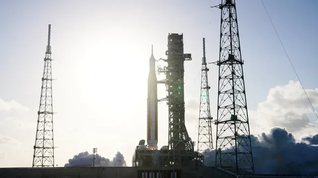 „Артемис II“ вече вижда Луната