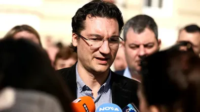 Крум Зарков за споразумението с Украйна: Външна политика не се прави на тъмно