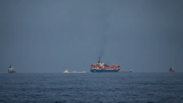 Втори турски кораб премина през Ормузкия проток