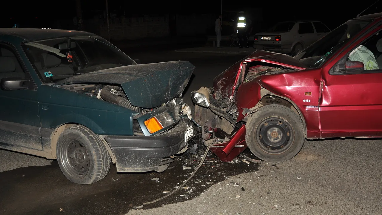 Челен удар край Приморско прати трима в болница