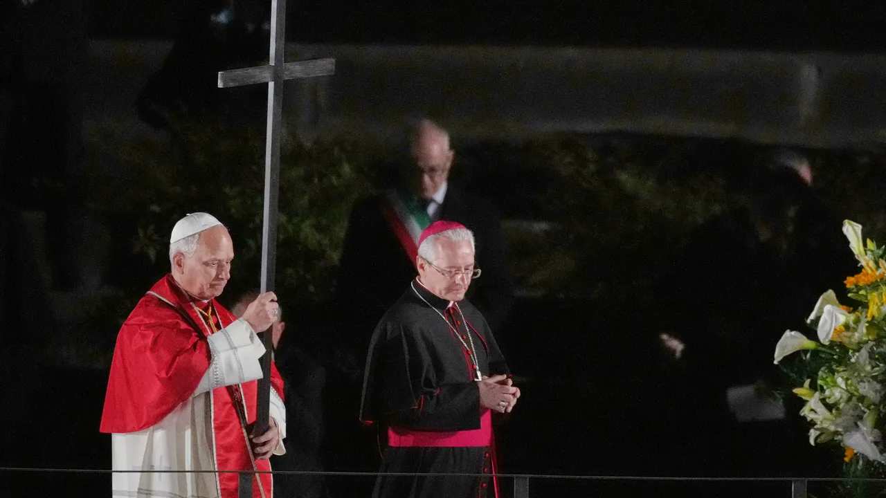 Папа Лъв XIV поведе Кръстния път в Колизеума