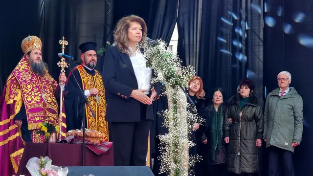 Илияна Йотова: Да има повече светлина и надежда в дните ни