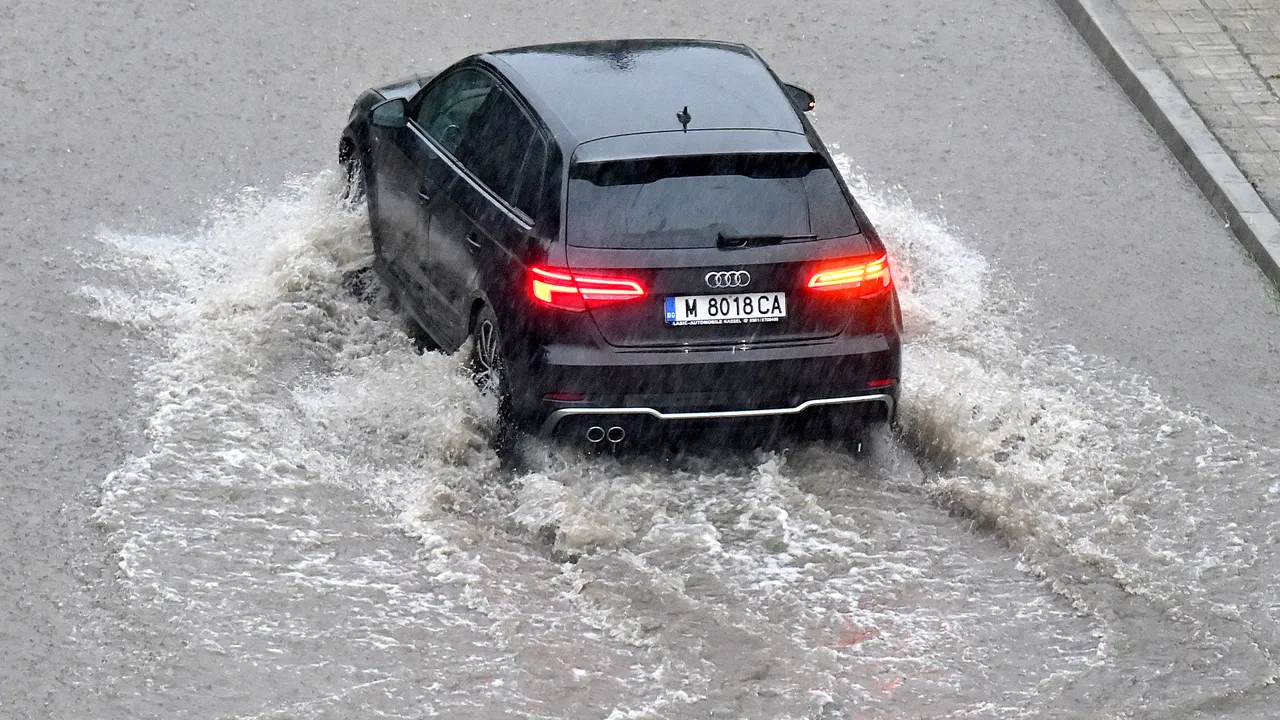 Поройните дъждове в Монтанско: до 61 л/кв. м за три дни