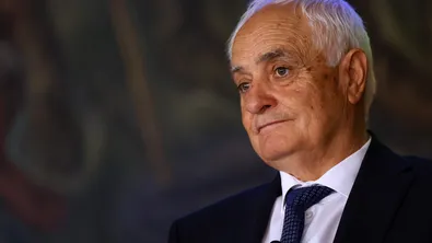 Запрянов: Самостоятелната отбрана извън НАТО би била тежък удар за икономиката
