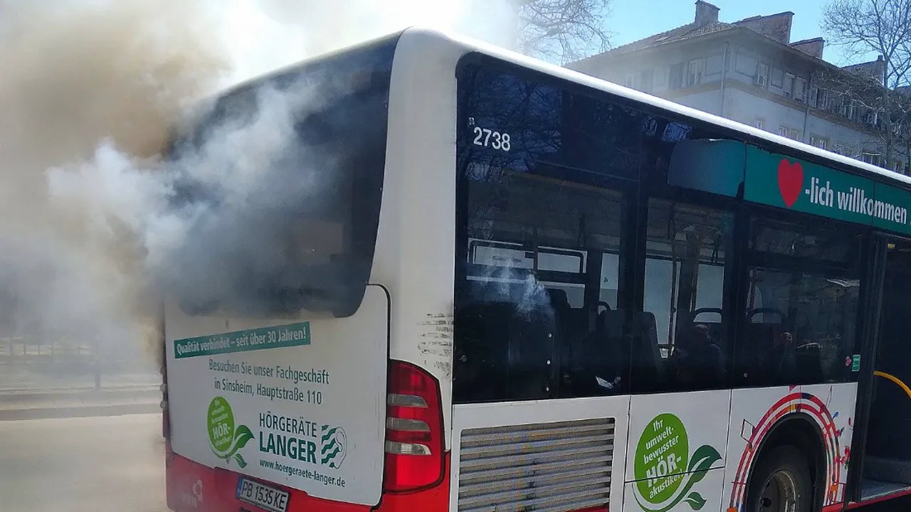 Автобус на градския транспорт се запали в Пловдив