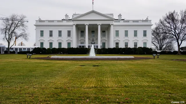 Белият дом отрече слуховете, че президентът е хоспитализиран