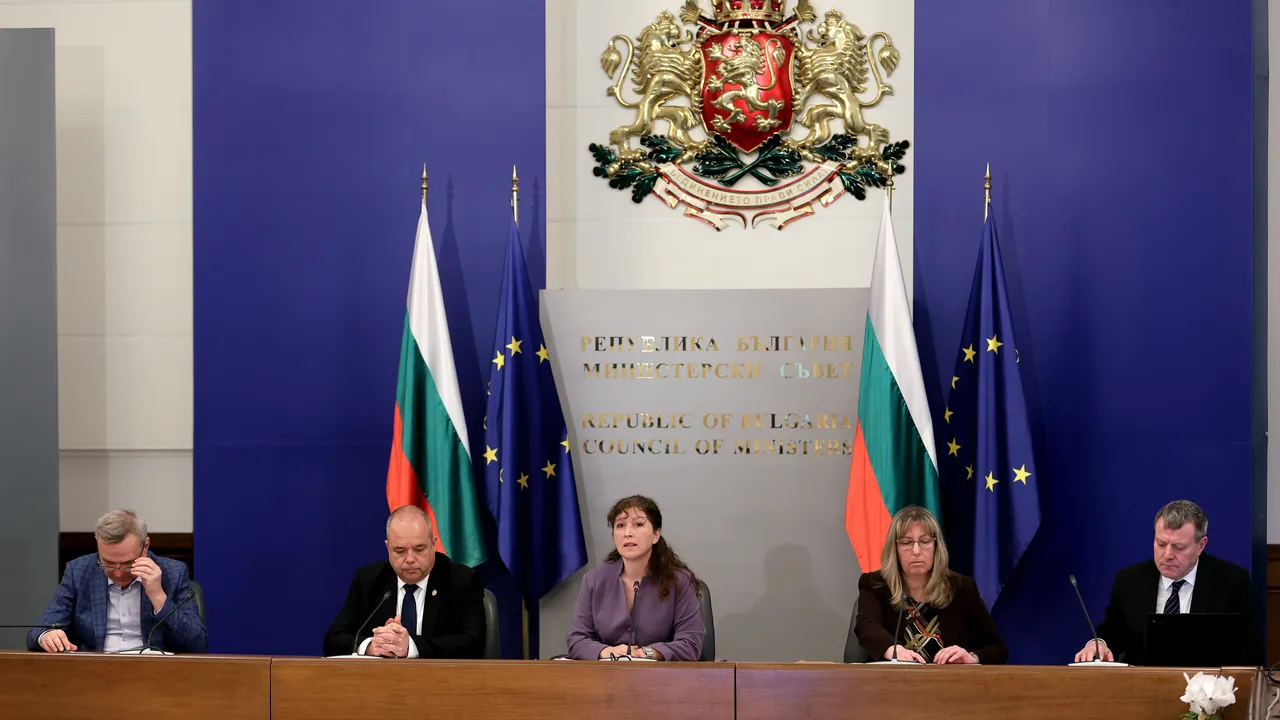 ЦИК назначава секционните комисии в чужбина