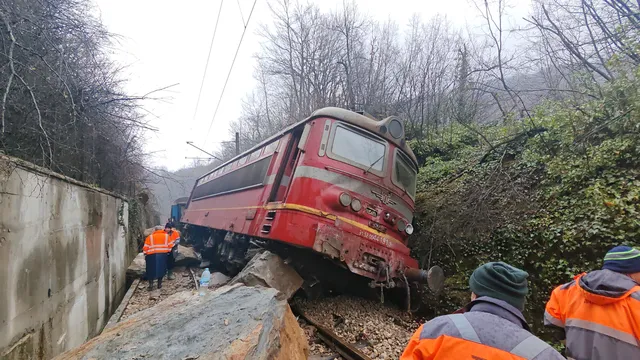 Машинистите от дерайлиралия влак: Ако не бяхме реагирали - последиците щяха да бъдат трагични